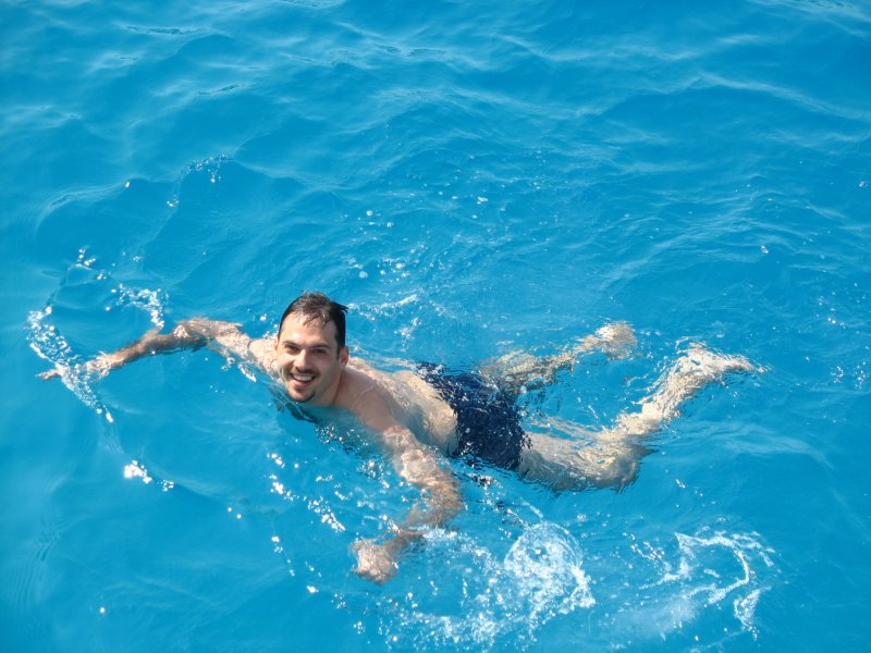 Plivanje u kristalnoj vodi Porto Kacikija