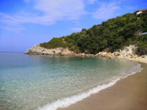 Sarakiniko plaža
