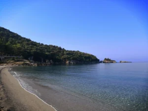 Voda na Karavostasi plaži
