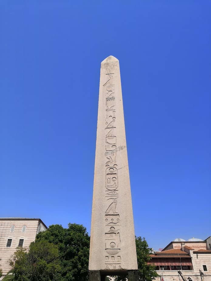 Teodosijev obelisk na hipodromu