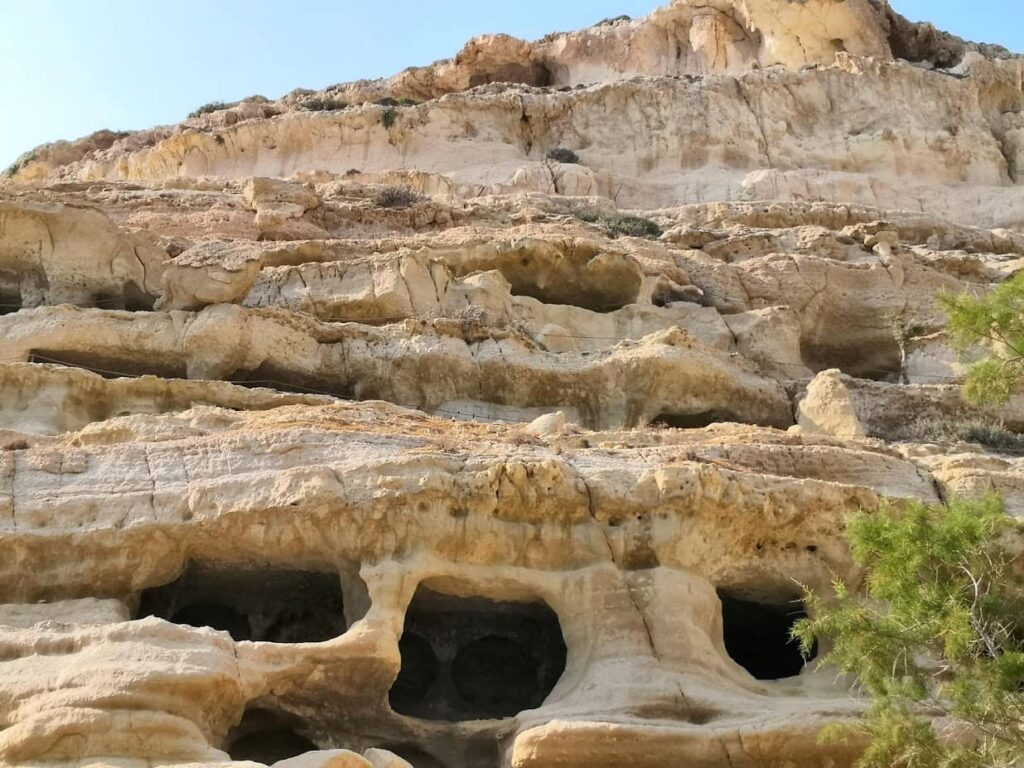 Pećine na Matali