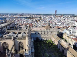 Pogled na Sevilju sa zvonika katedrale-Giralde