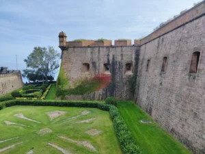 Nakdašnji rovovi u tvrđavi Monžuik