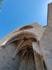 Lukovi Serranos kule