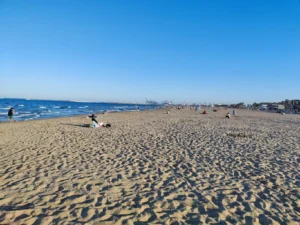 Pesak na plaži u Valensiji